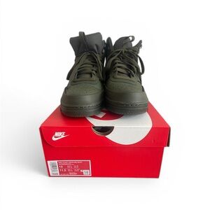 Nike Mens Sneakers - Olive Green